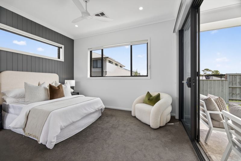 Immaculate Luxury: Seamless Indoor-Outdoor Living