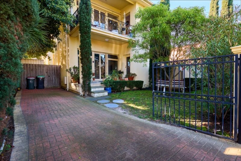 1/295 Rossmoyne Street, Thornbury