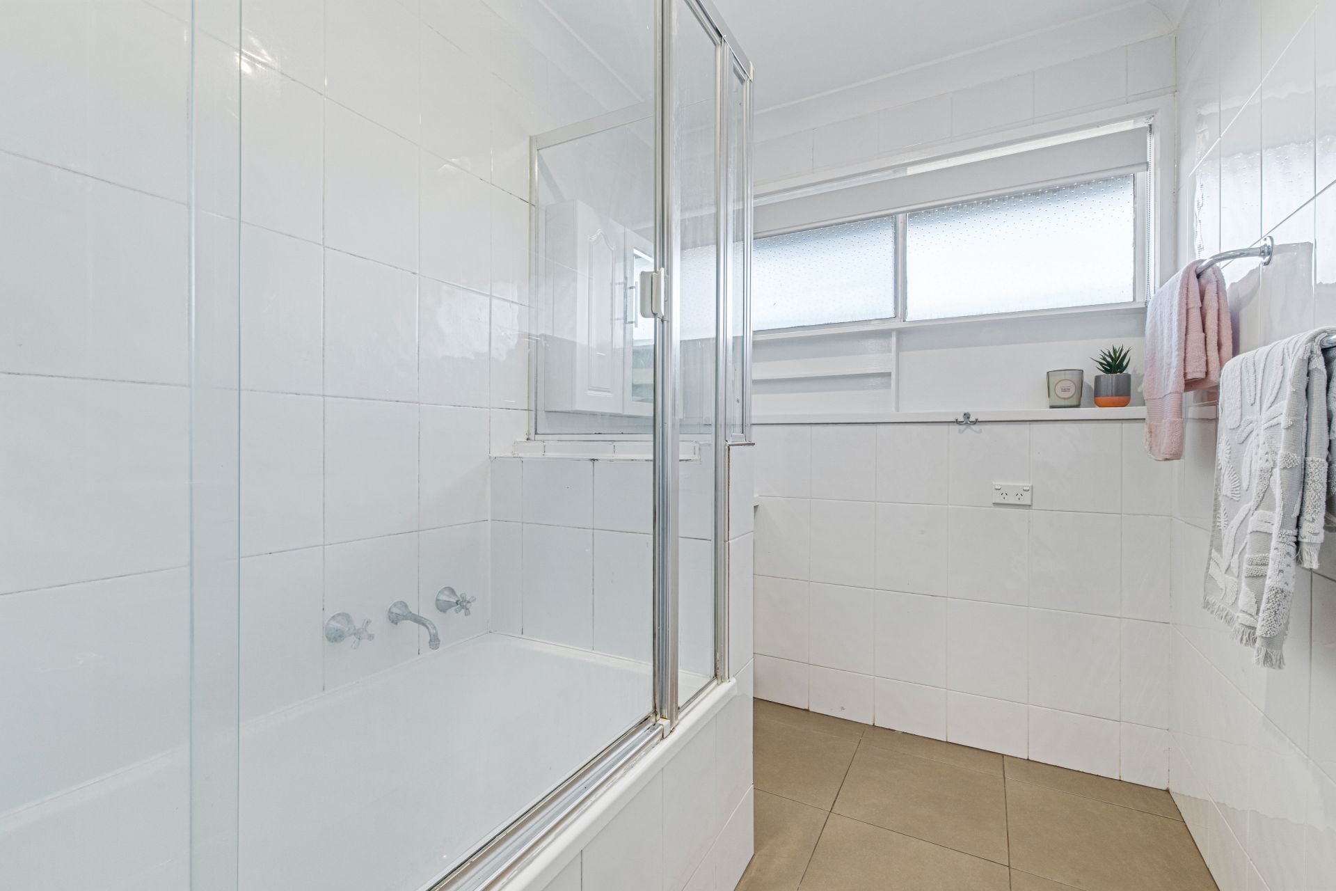 Stylish Family Living In A Quiet & Secure Court