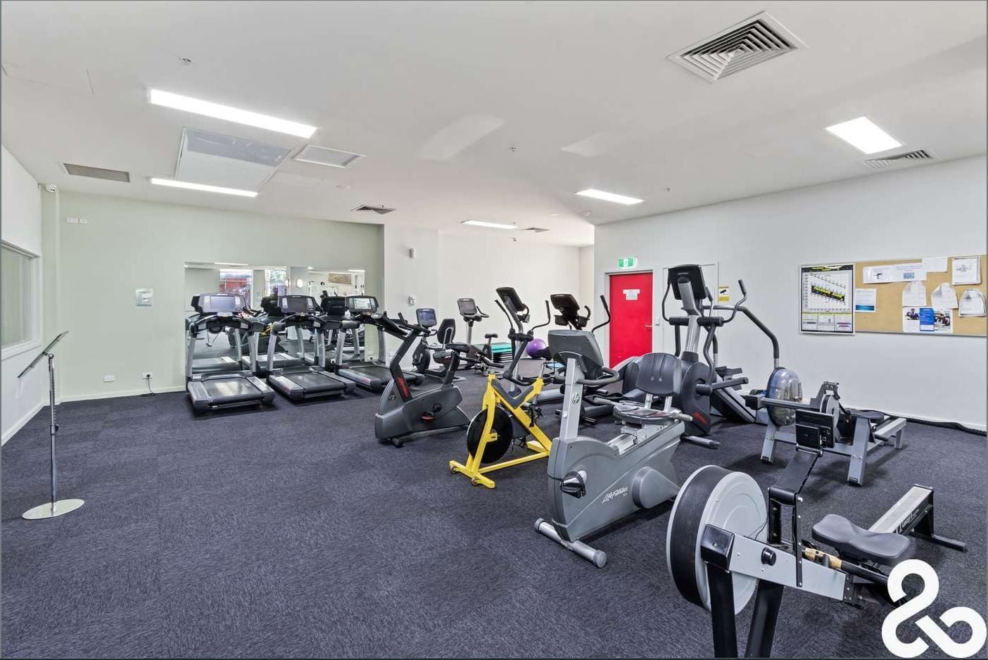 Spacious apartment - FURNISHED OR UNFURNISHED