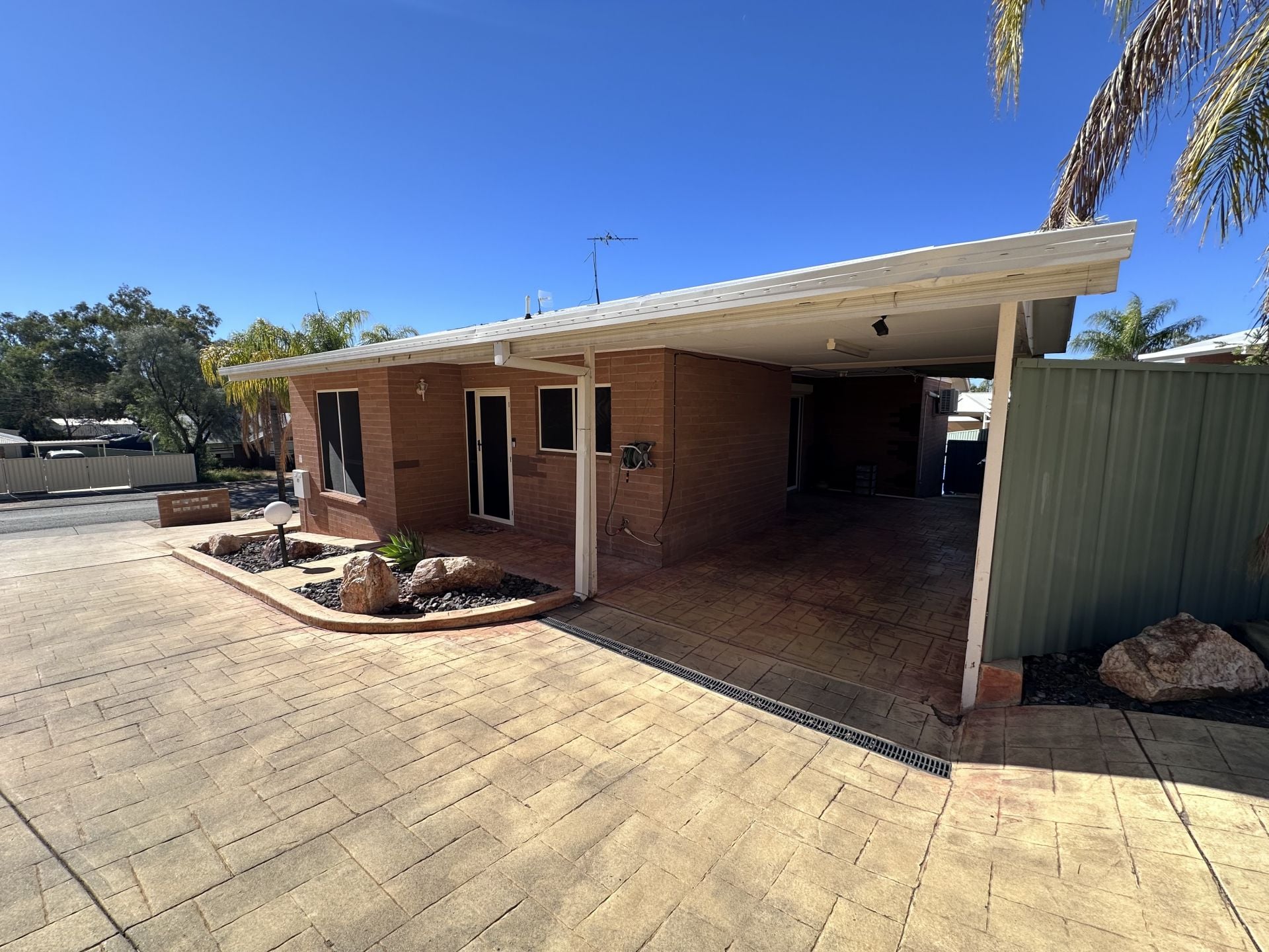 2/13 Latz Crescent Larapinta NT, Larapinta - Image 1