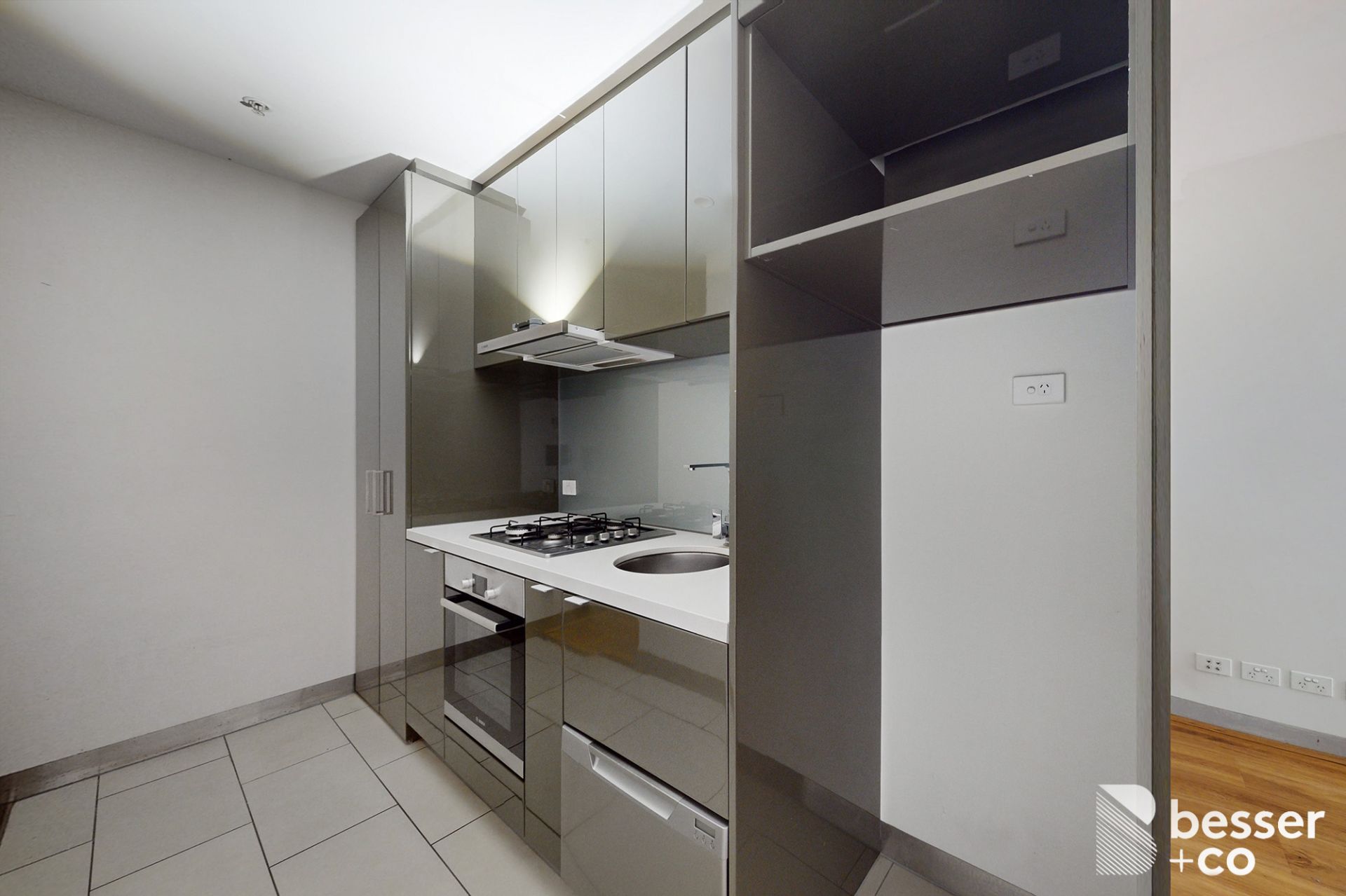 1002/33 Clarke Street, Southbank - Thumbnail 6