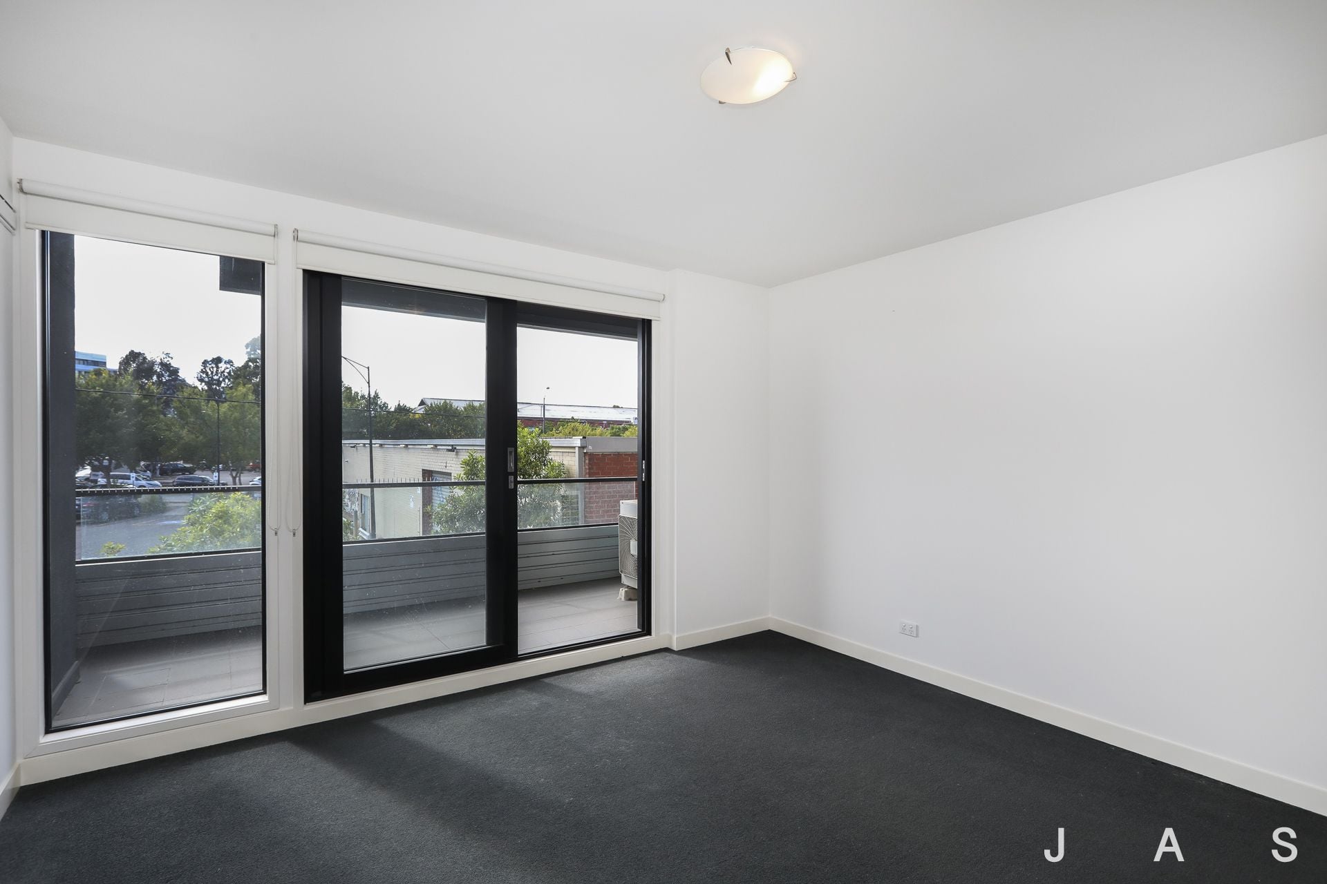 16 Greenham Place Footscray VIC, Footscray - Thumbnail 5