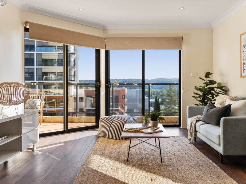 LIGHT, BRIGHT AND FRESH