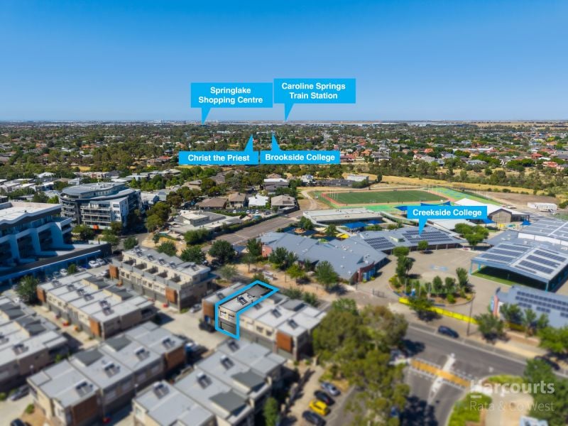 4/8 The Crossing, Caroline Springs