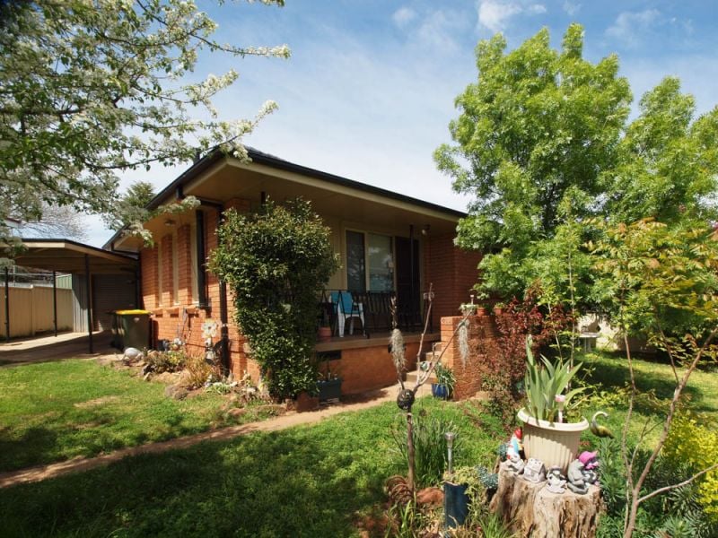 82 Adina Crescent Orange NSW
