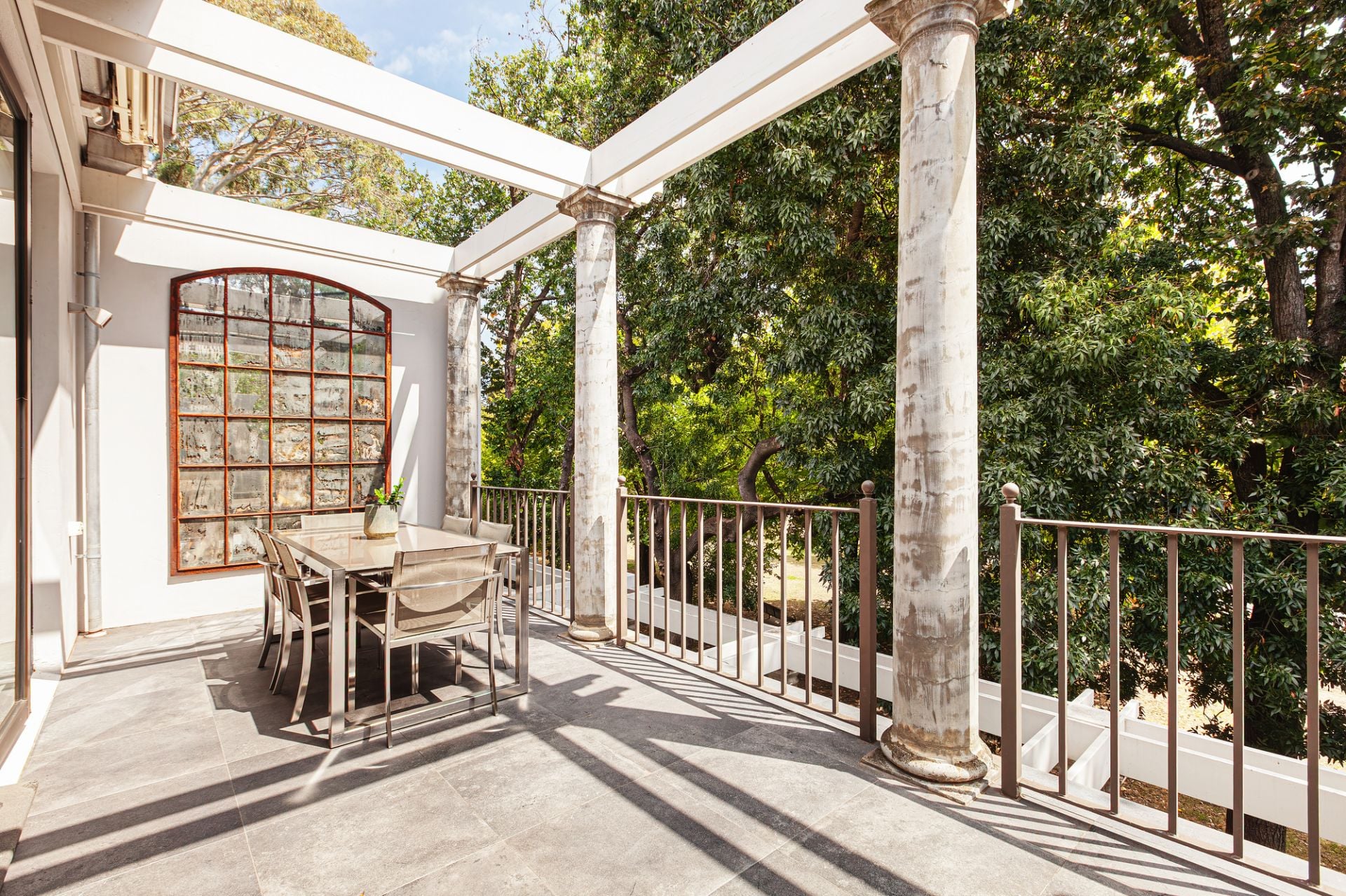 1 Matthews Court, Toorak, Toorak - Thumbnail 2