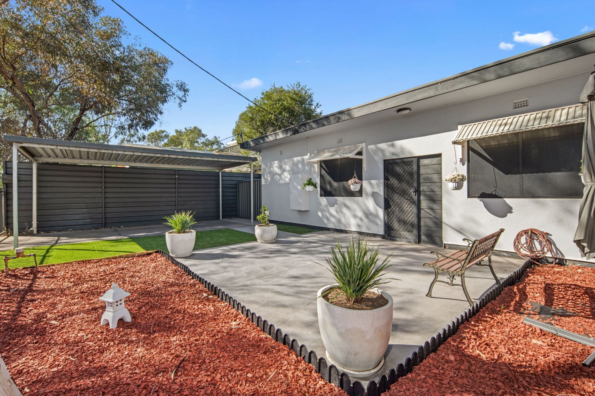2/2 Wallis Street East Side NT, East Side - Thumbnail 2