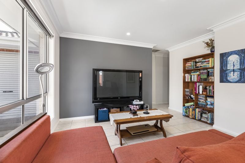 3/2 Clara Street, Fawkner