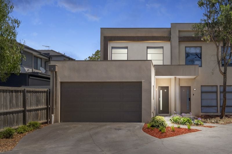 10/19 Positano Way, Lalor