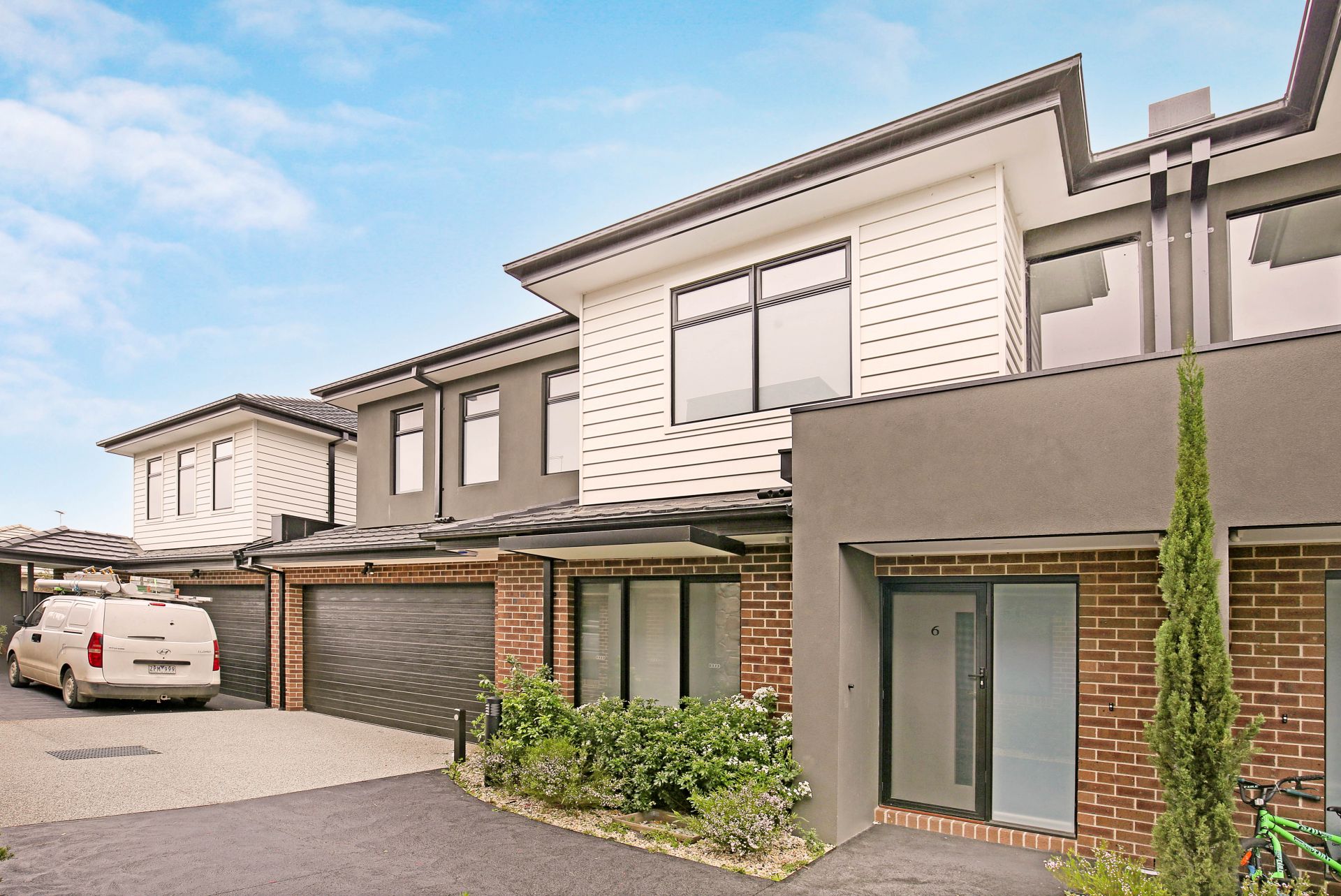 Beautiful Townhouse in a Great Location!