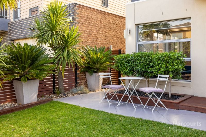 12 Chelsworth Place, Caroline Springs