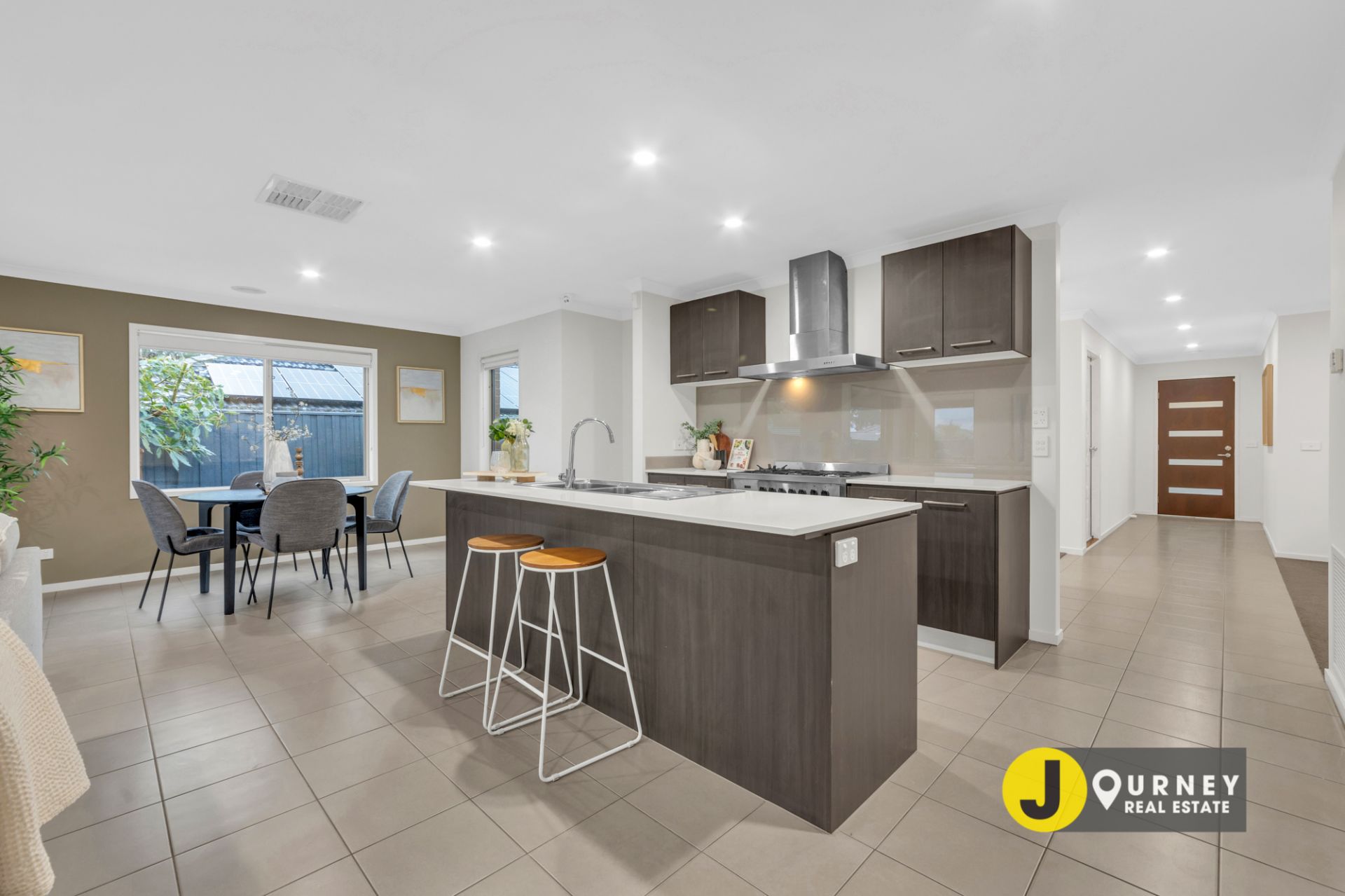 20 Thunderbolt Drive, Cranbourne East VIC, Cranbourne East - Thumbnail 6