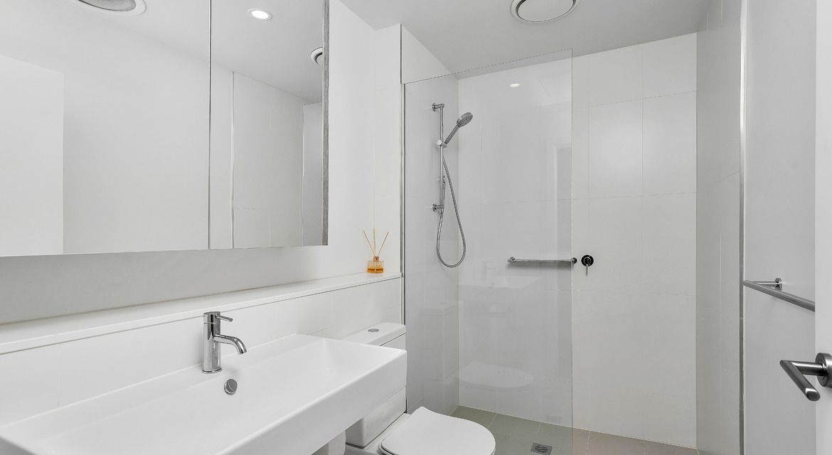 Denham Court 139 Passiflora Avenue