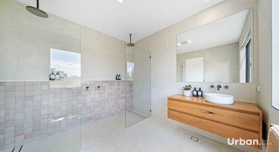 Lower Belford 10 Hawk Crescent