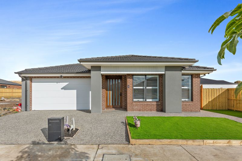 76 Whitebark Street, Wollert