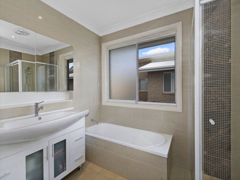 2/17 Jacaranda Road, CARINGBAH, Caringbah - Thumbnail 5