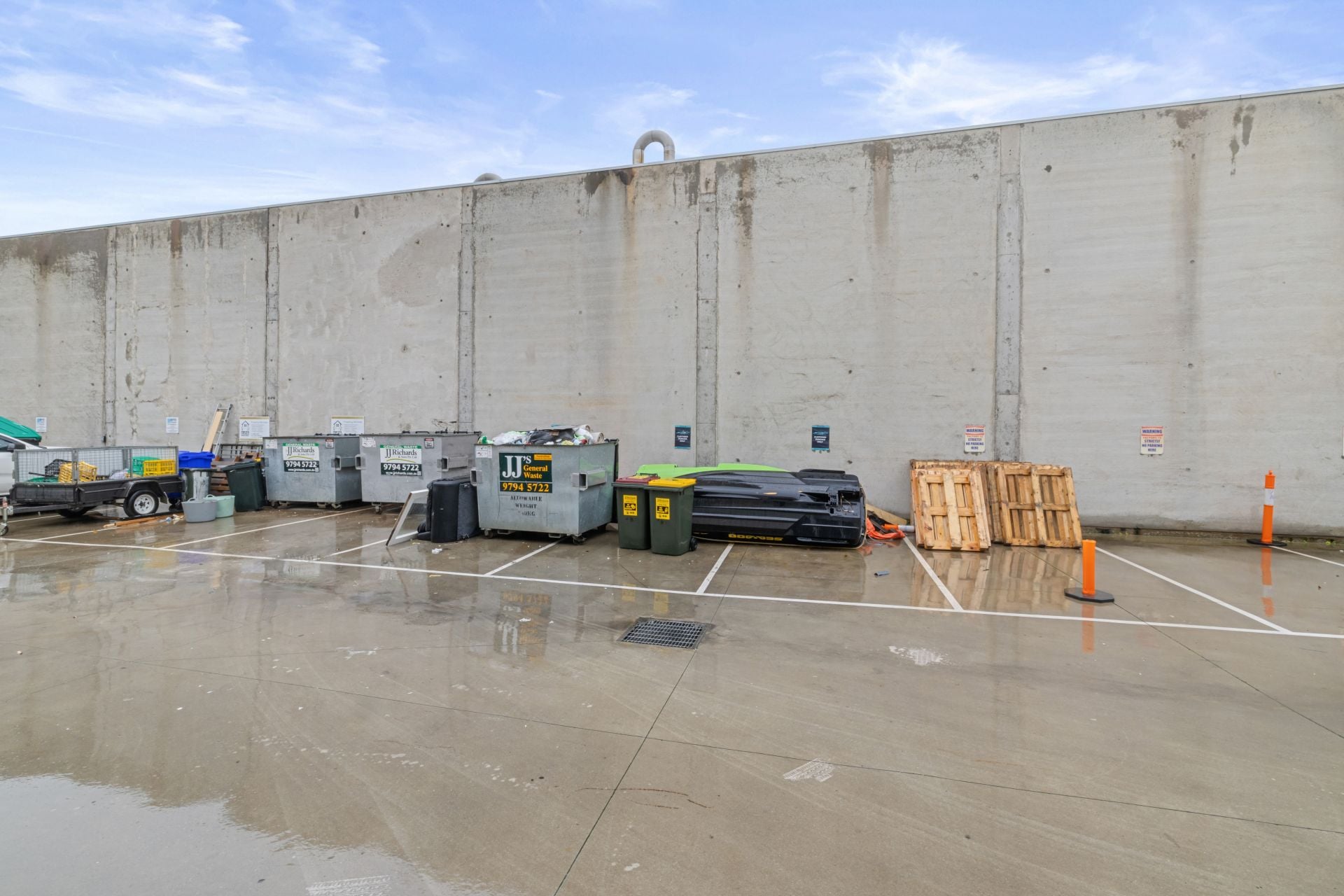 Functional Industrial Warehouse in Prime Industrial 3 Zone