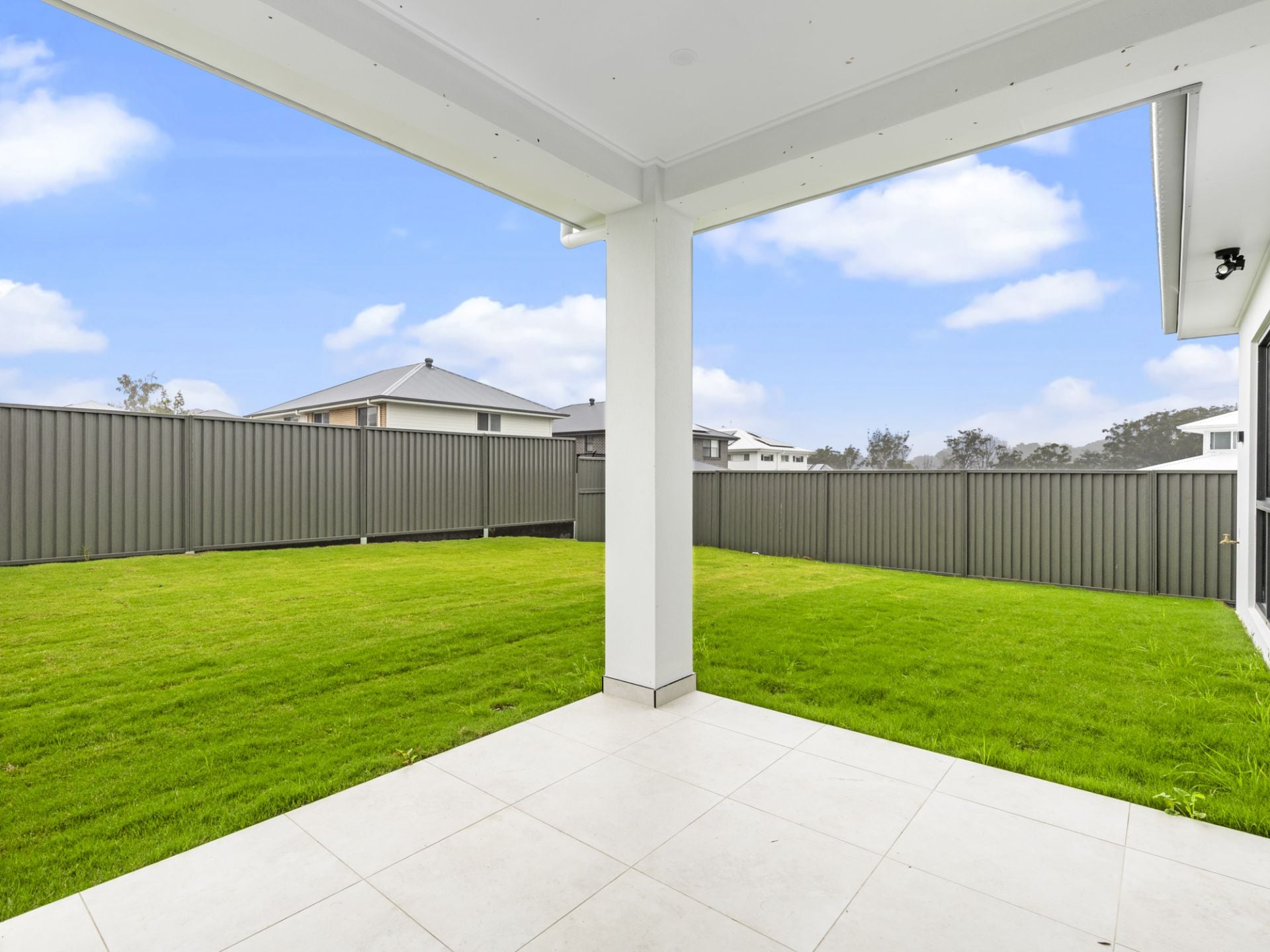 8 Candlebark Avenue, Glenning Valley, Glenning Valley - Thumbnail 7