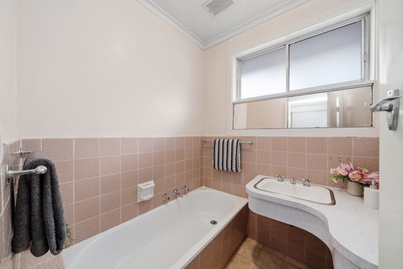 32 Maude Street, Box Hill North