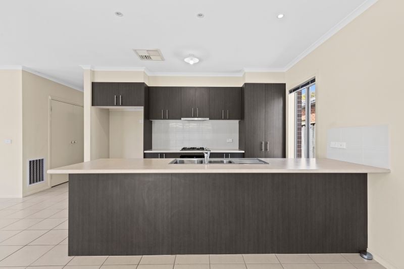 13 Stourhead Avenue, Mernda