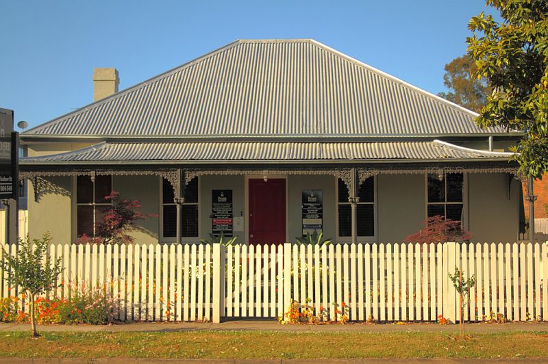 106 Windsor Street, RICHMOND, Richmond - Thumbnail 2