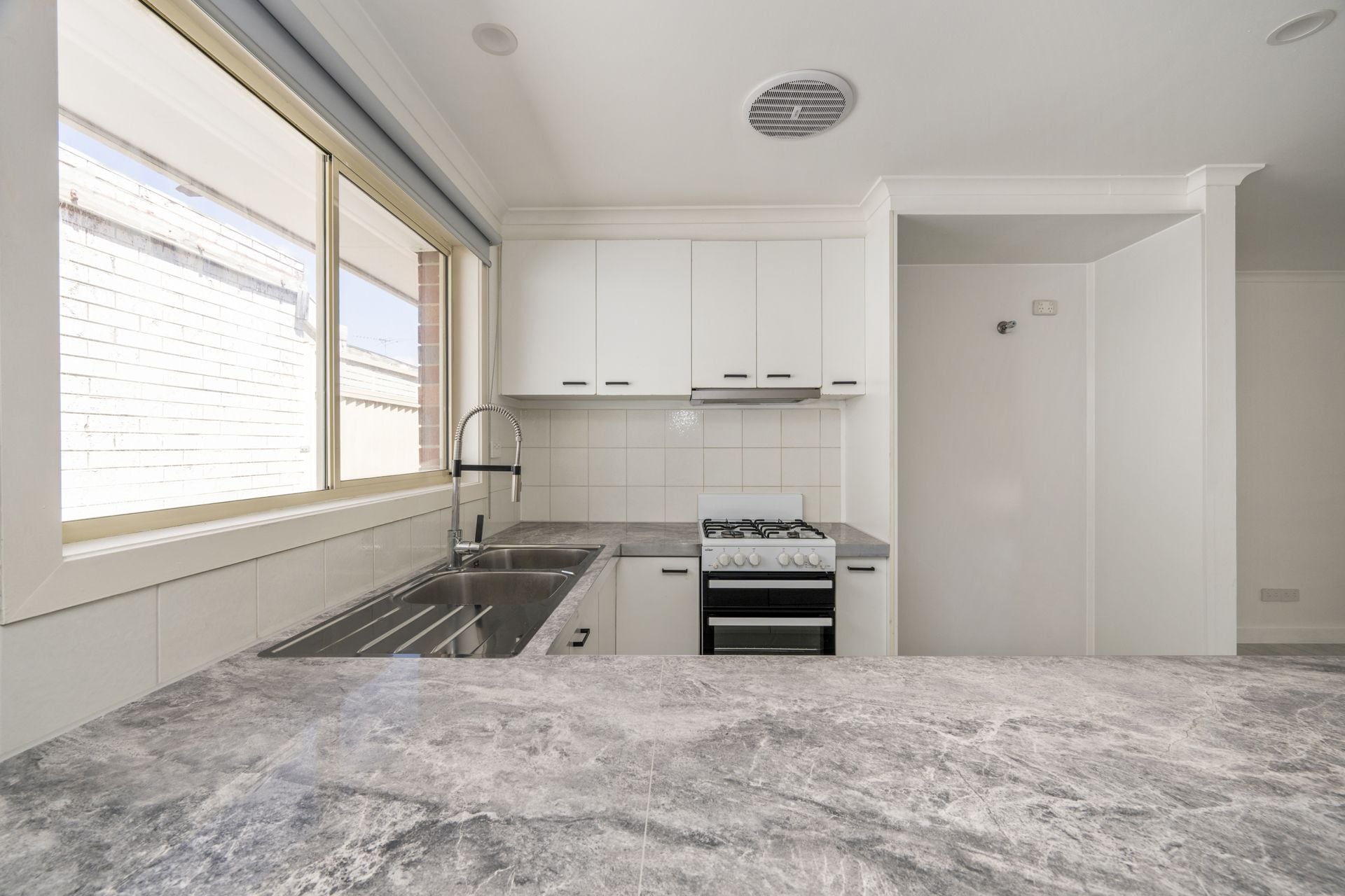 SPACIOUS FAMILY HOME IN A PRIME LOCATION