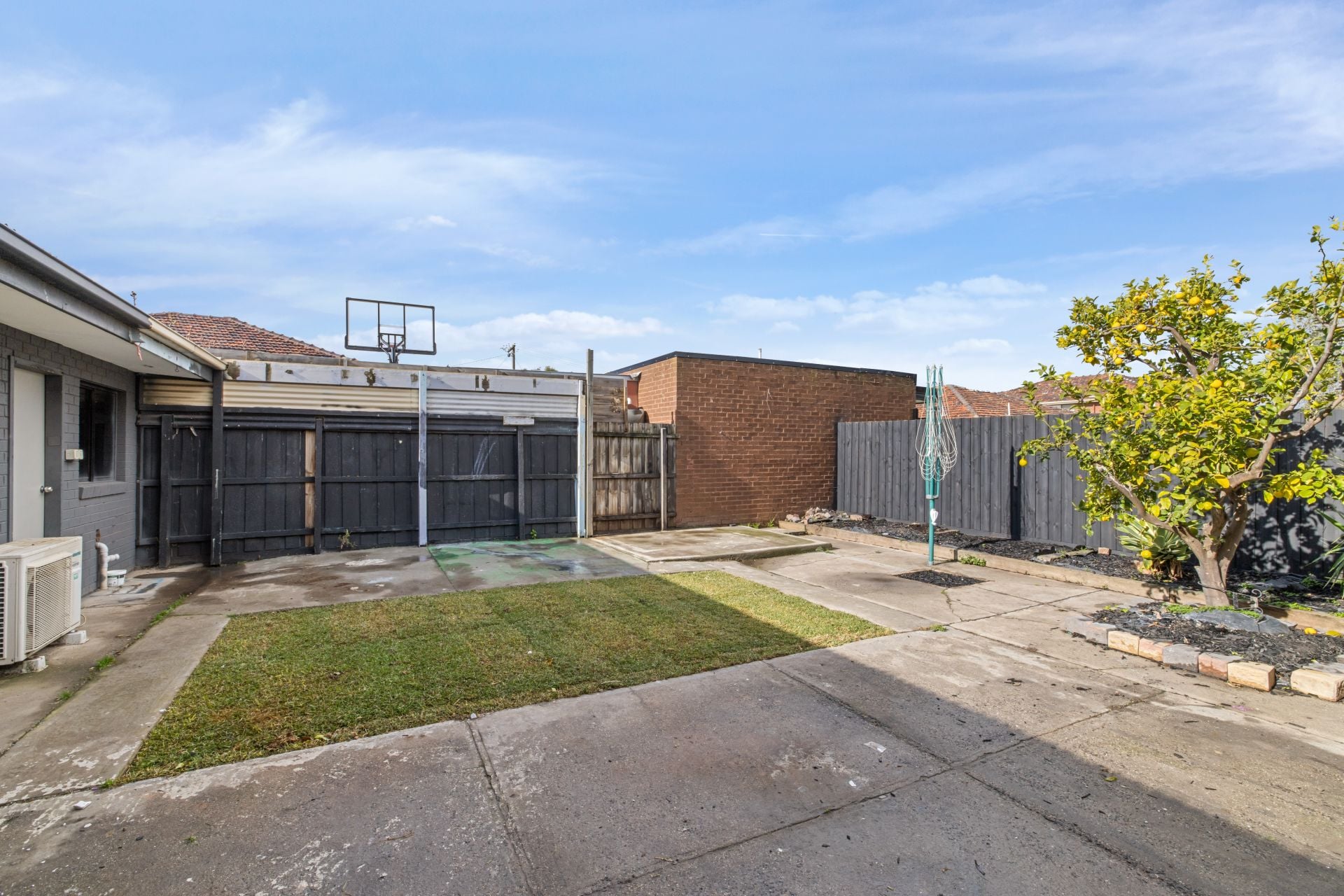 Stylish Family Living in a Prime Thomastown Location