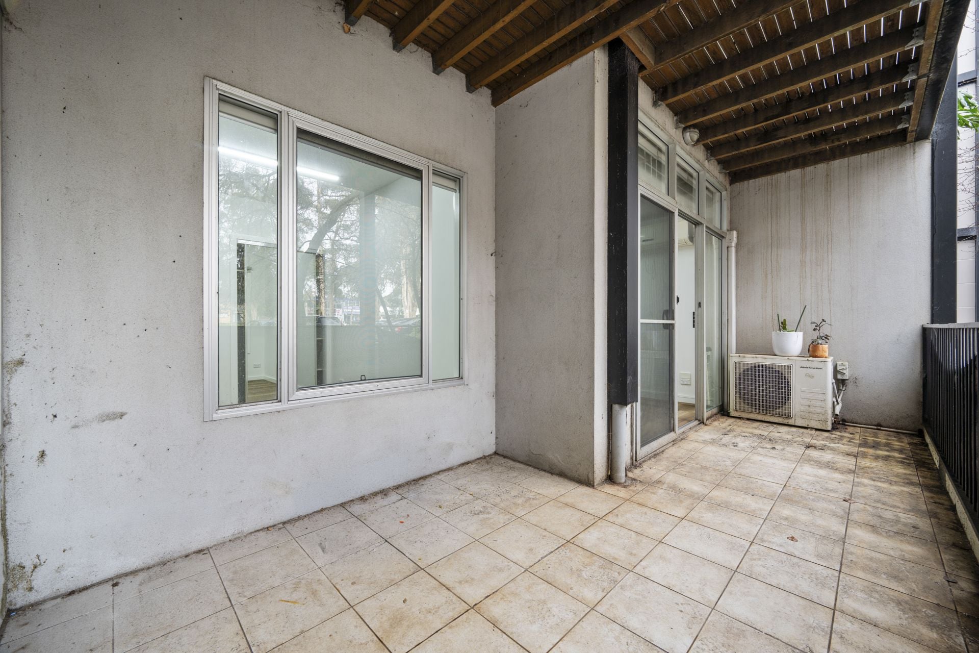 UPDATED APARTMENT IN THE MOUNT COOPER ESTATE