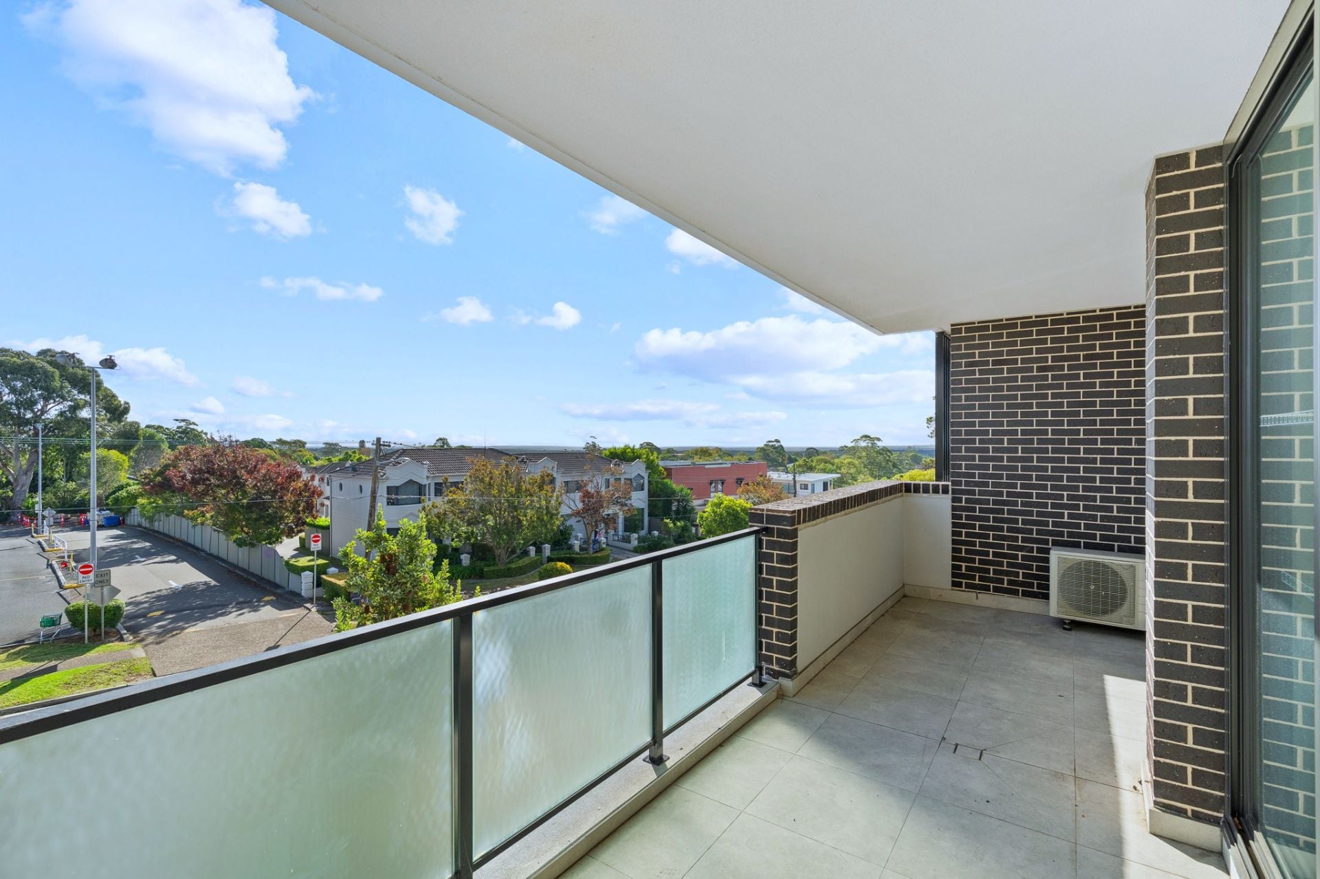 202/102 Caldarra Avenue, Engadine, Engadine - Thumbnail 2