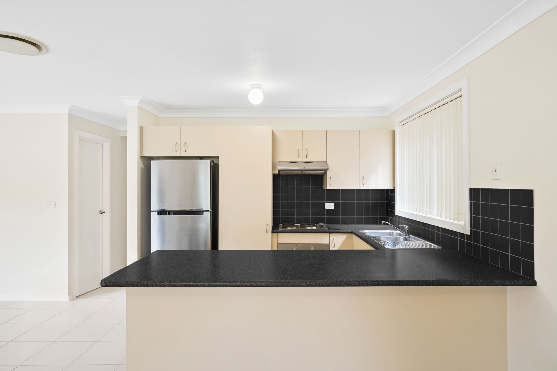 1/4 Woolmers Crescent, Mardi, Mardi - Thumbnail 5
