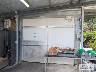 LARGE SCALE RESTAURANT OPPORTUNITY WITH UNRIVALED EXPOSURE AND PARKING!