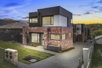 1/68 Ayr Street, Reservoir
