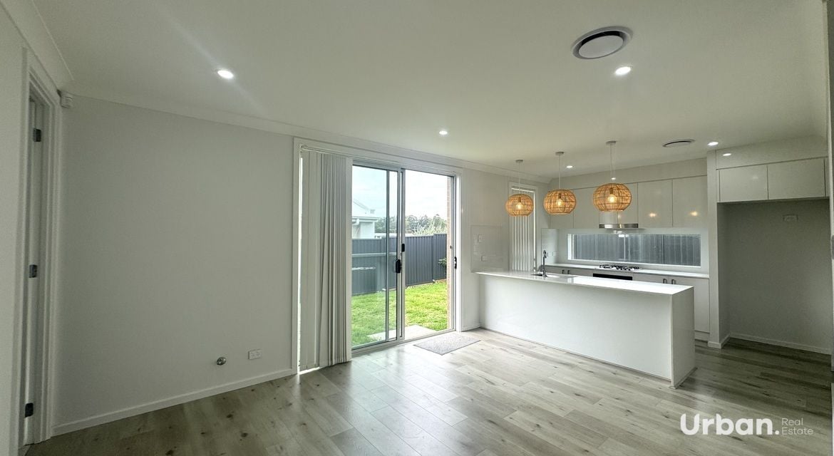 Austral 16 Dew Street