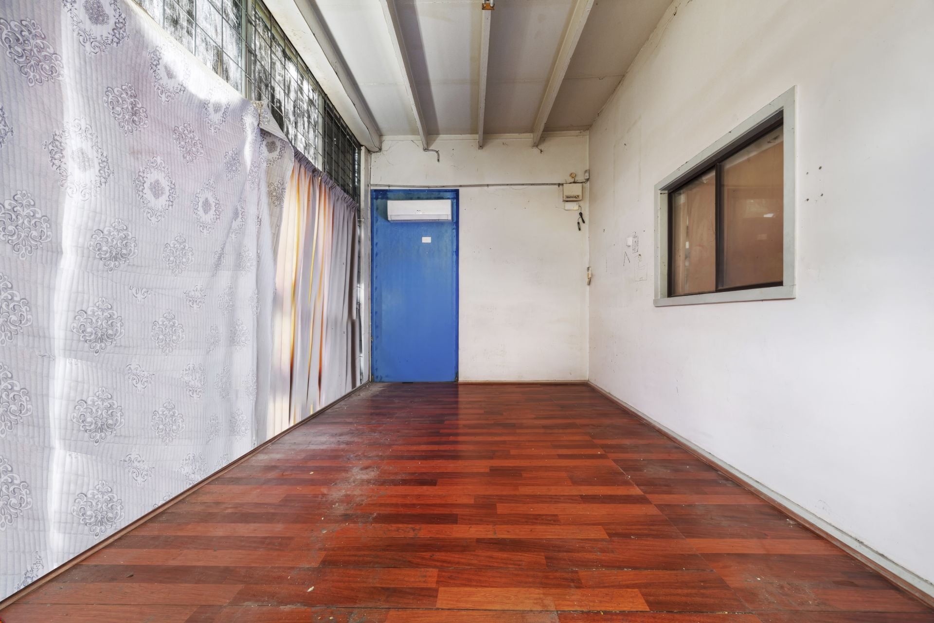 Prime Location In EPPING!
