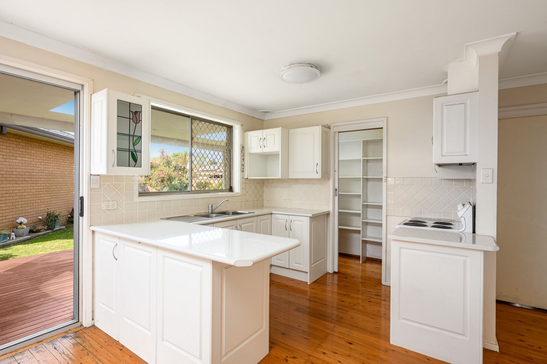 28 Raleigh Road Milperra NSW, Milperra - Thumbnail 3