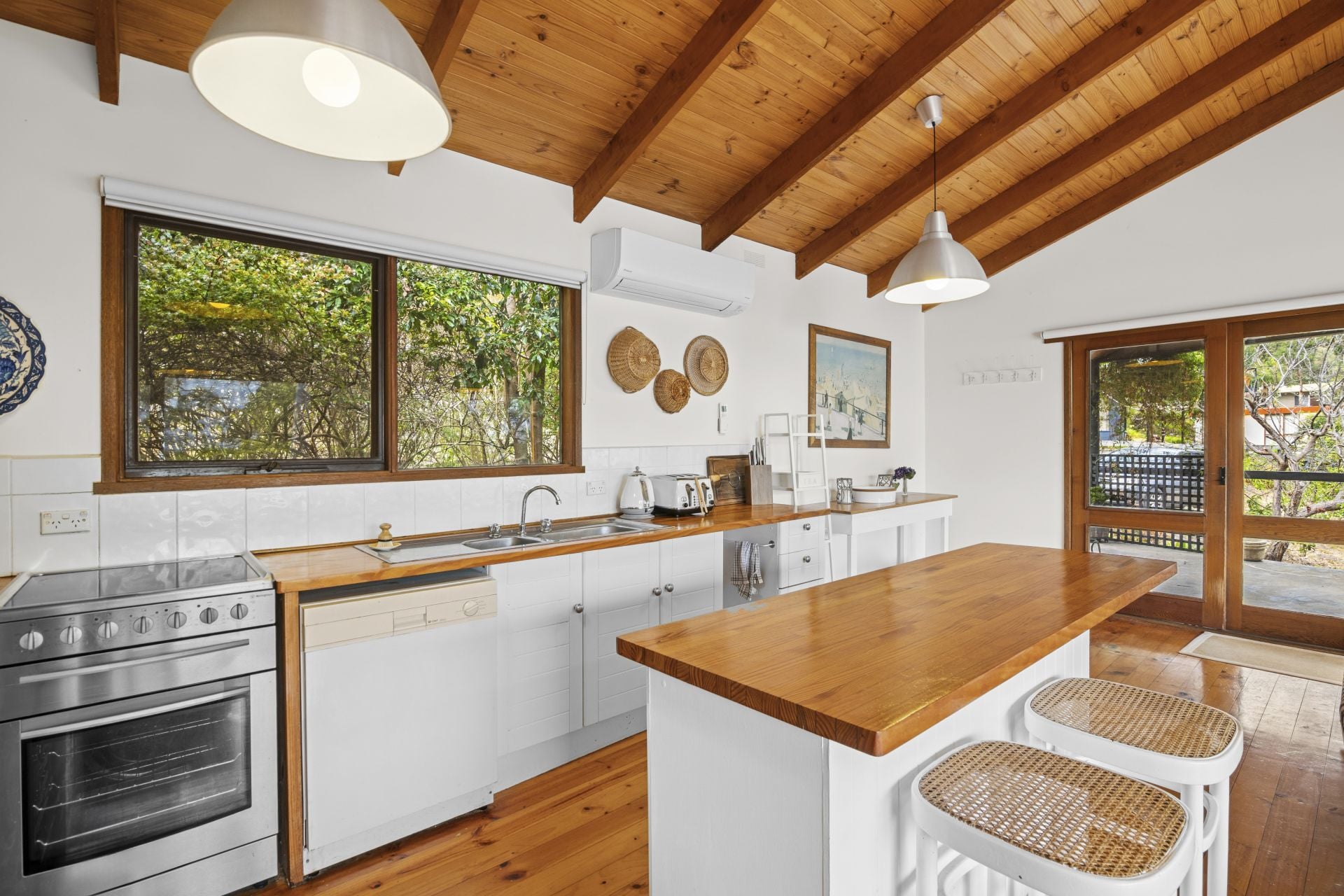 16 Wallace Street Lorne VIC, Lorne - Thumbnail 4