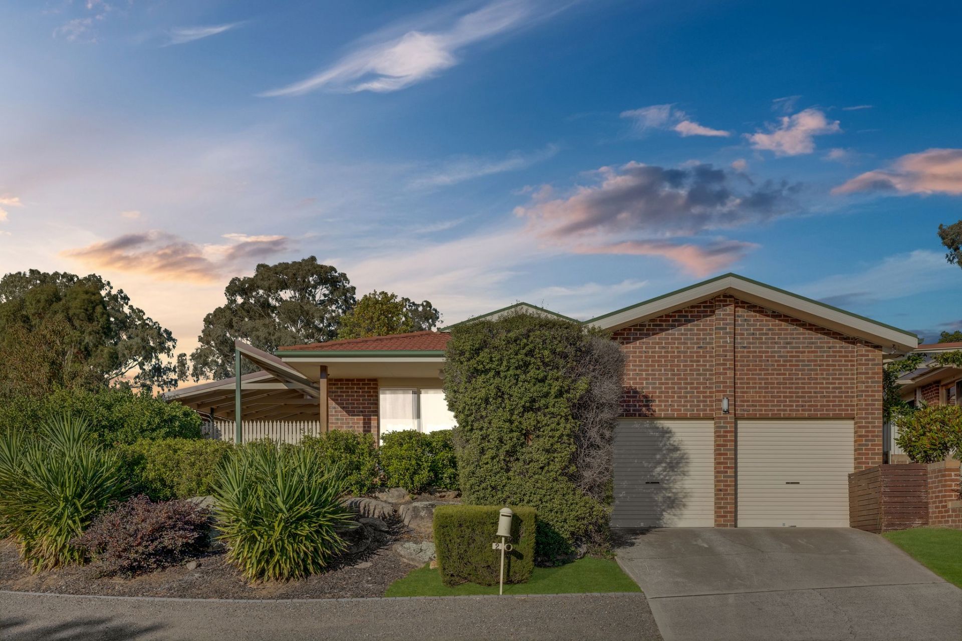 2 Nugent Close Jerrabomberra NSW, Jerrabomberra - Image 1