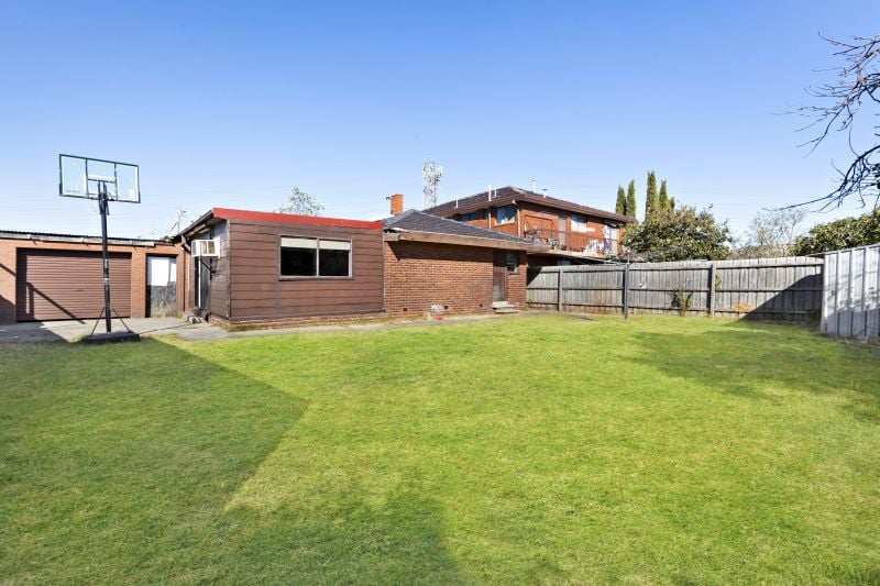 143 Darebin Drive, Lalor