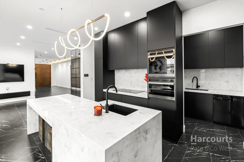 23 Shadow Street, Deanside