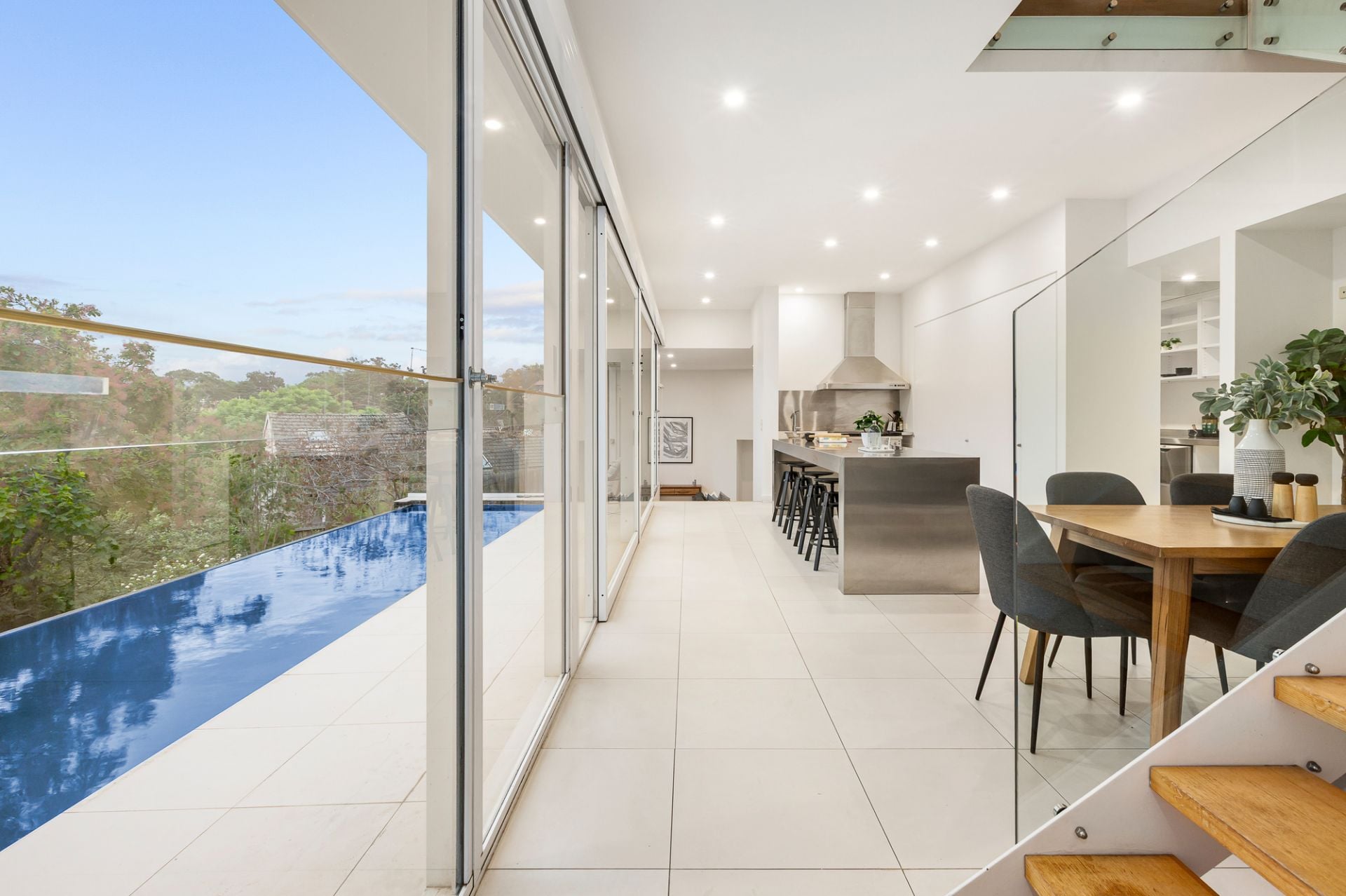 12 Cradley Avenue, Kew, Kew - Thumbnail 5