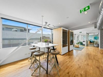 NEWSTEAD STYLE AT AN UNBEATBLE PRICE - ALL OFFERS CONSIDERED!