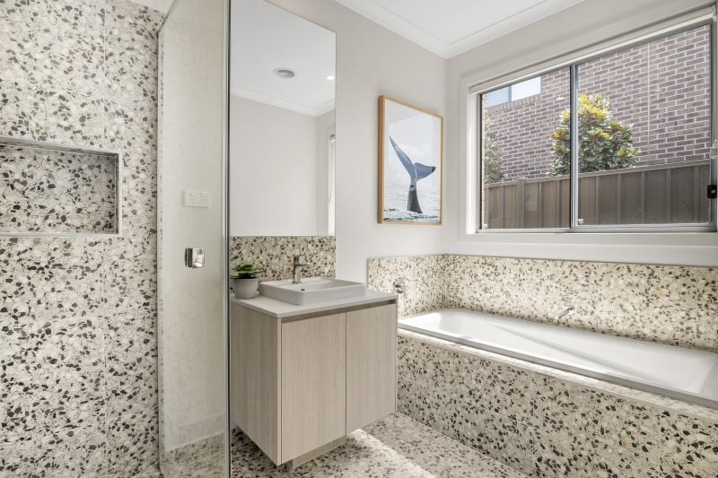 15 Lakeside Drive, Wollert