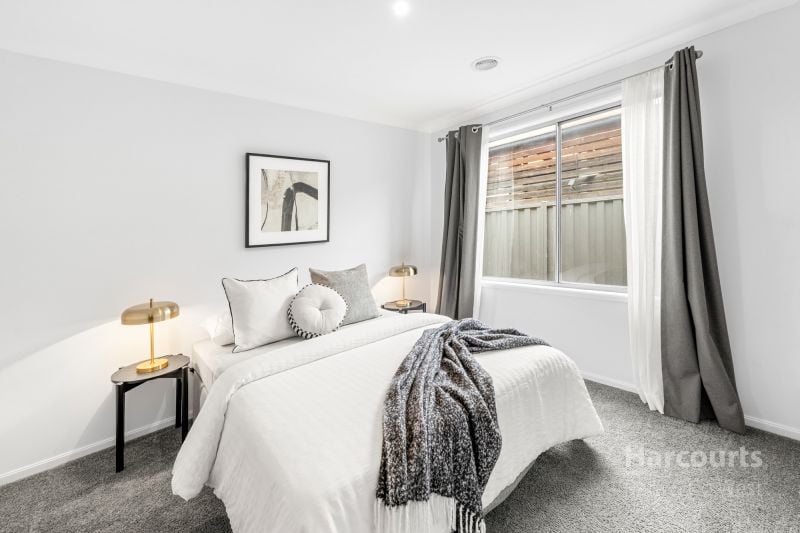 3 Streeton Avenue, Caroline Springs