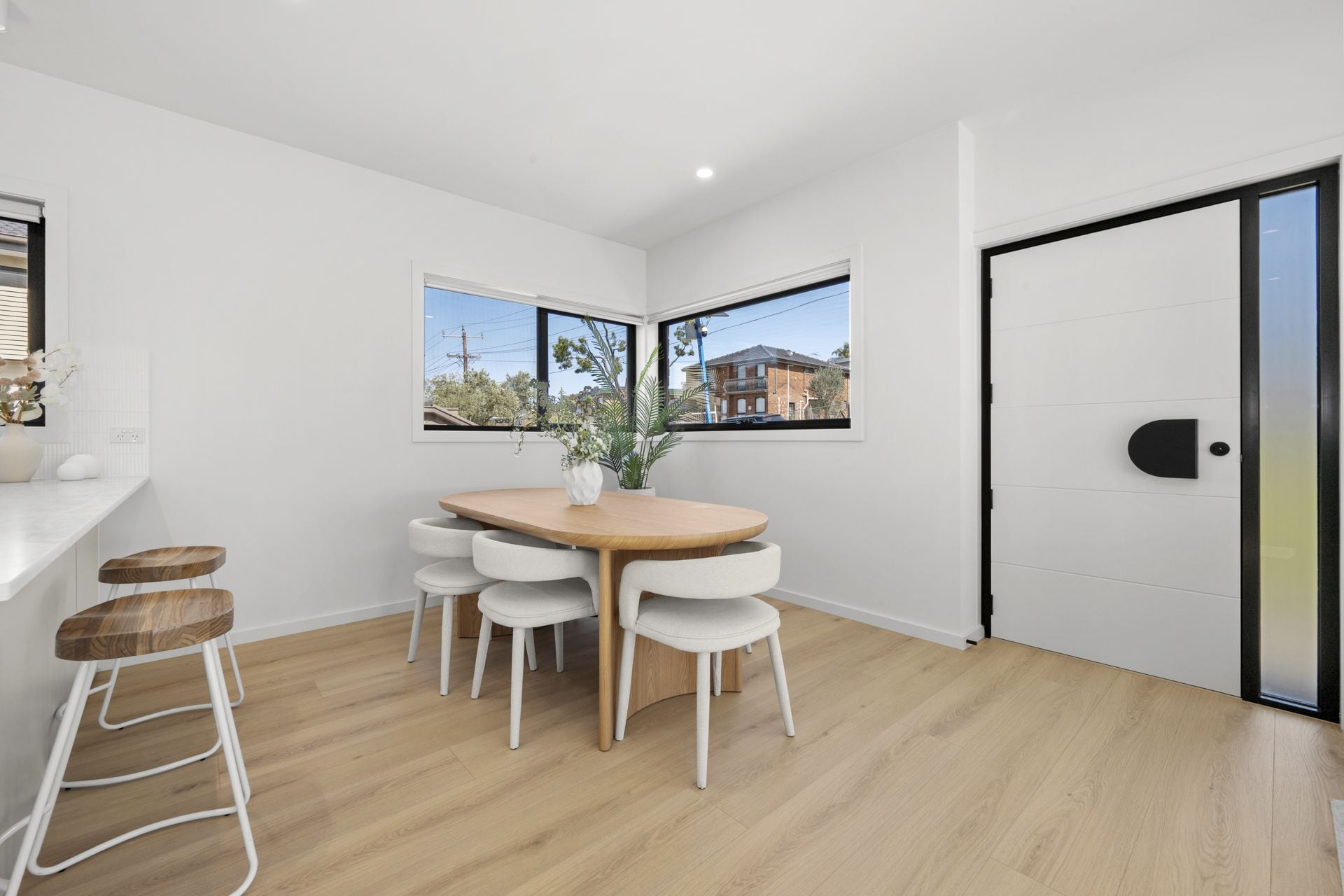 Boutique Luxury in a Premium Reservoir Setting