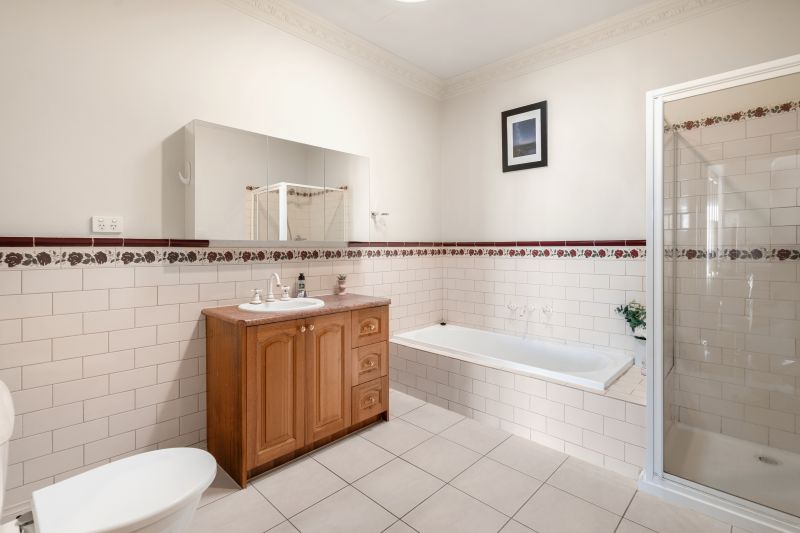 2/47 Burbank Drive, Reservoir