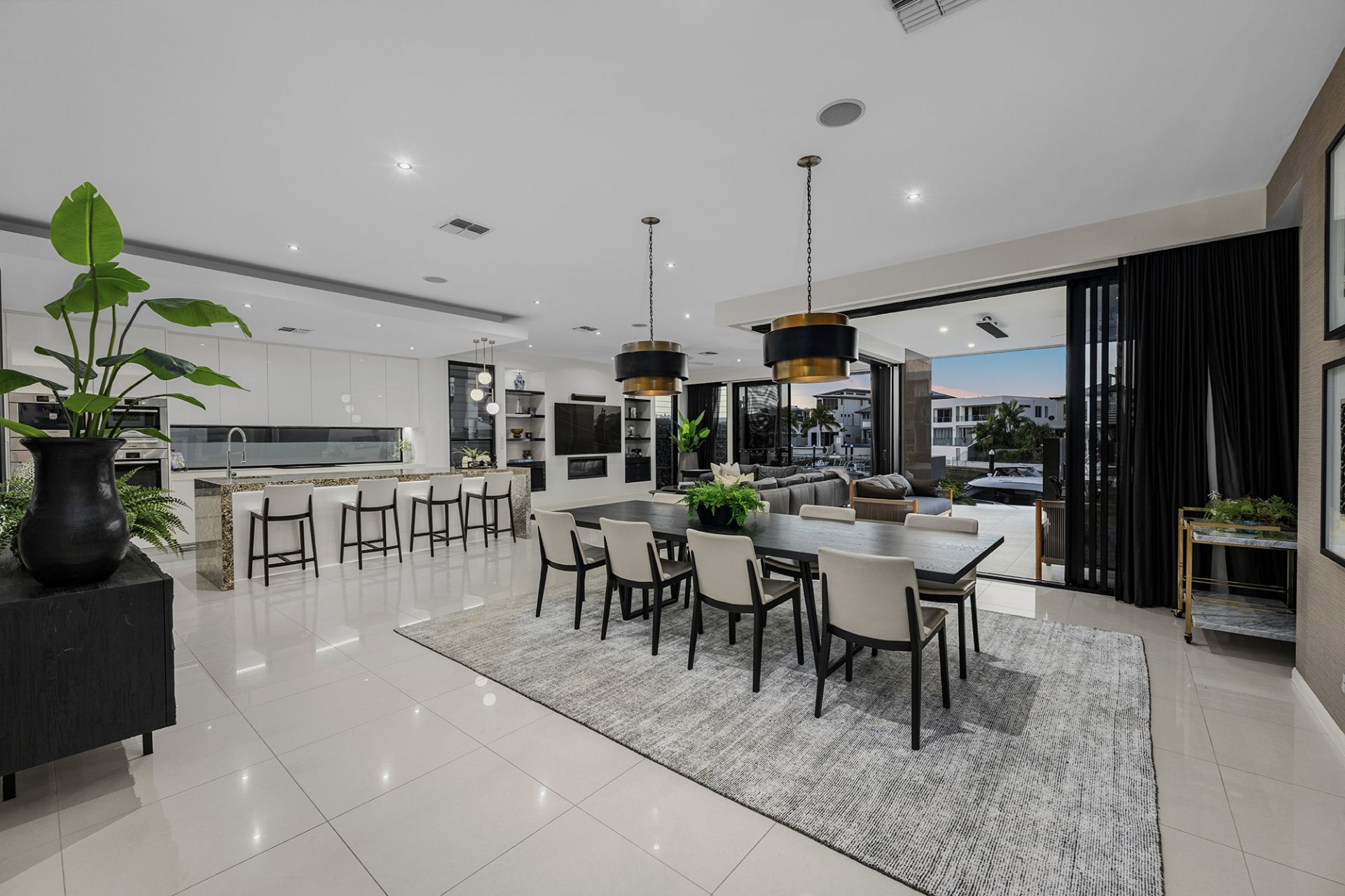 14 Royal Albert Crescent, Sovereign Islands QLD 4216, Sovereign Islands - Thumbnail 3