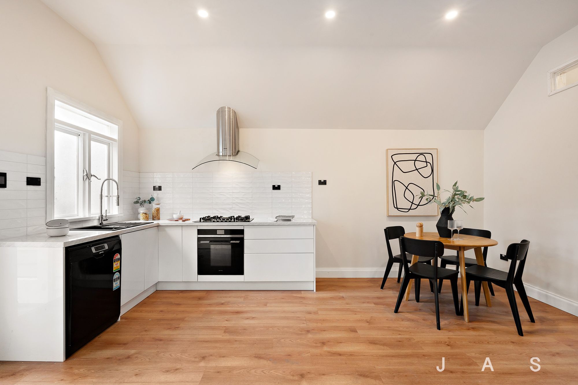 33 Rennie Street Seddon VIC, Seddon - Thumbnail 4