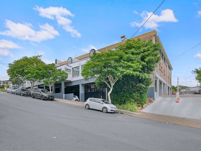 GROUND FLOOR OFFICE/RETAIL OPPORTUNITY!