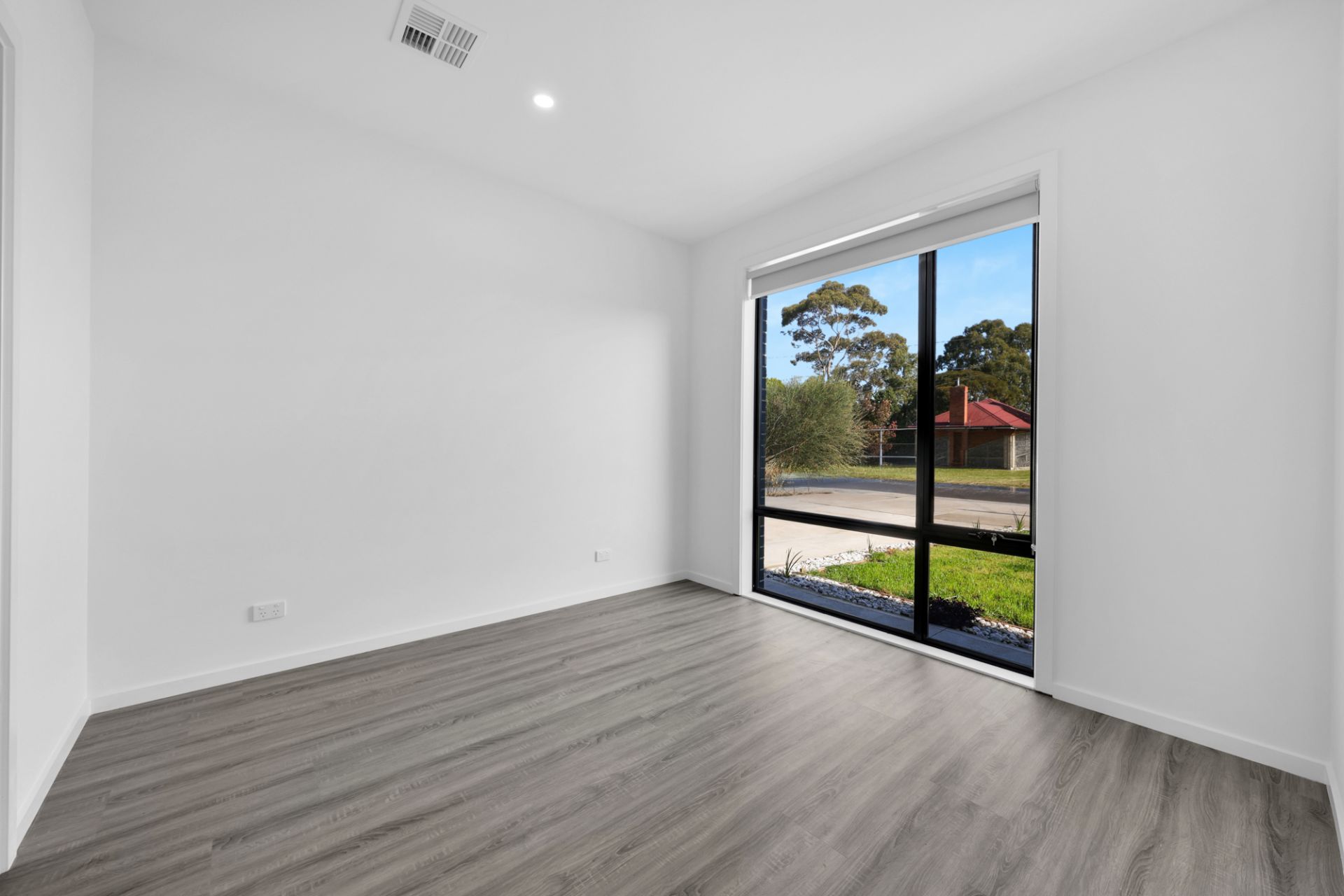 Brand New Living in the Heart of Lalor